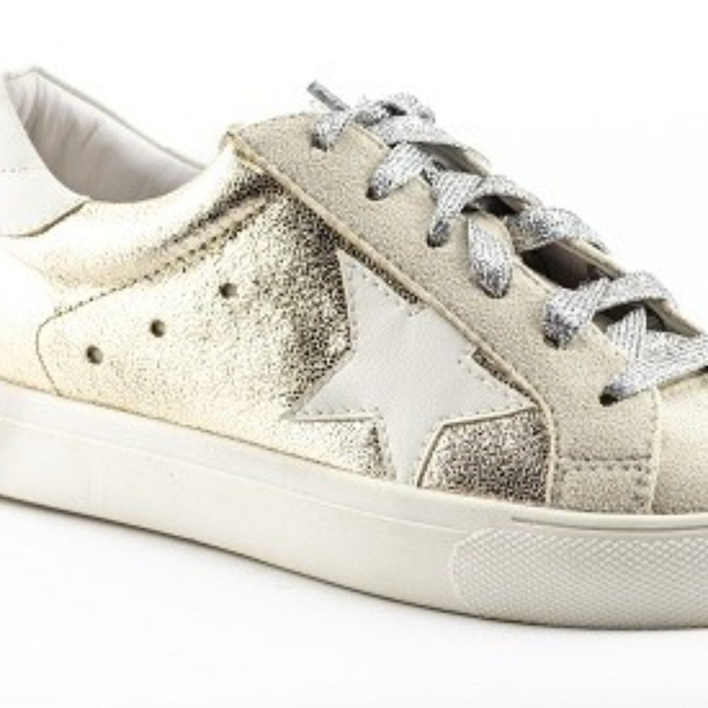 Sneakers with Gold , suede and Star